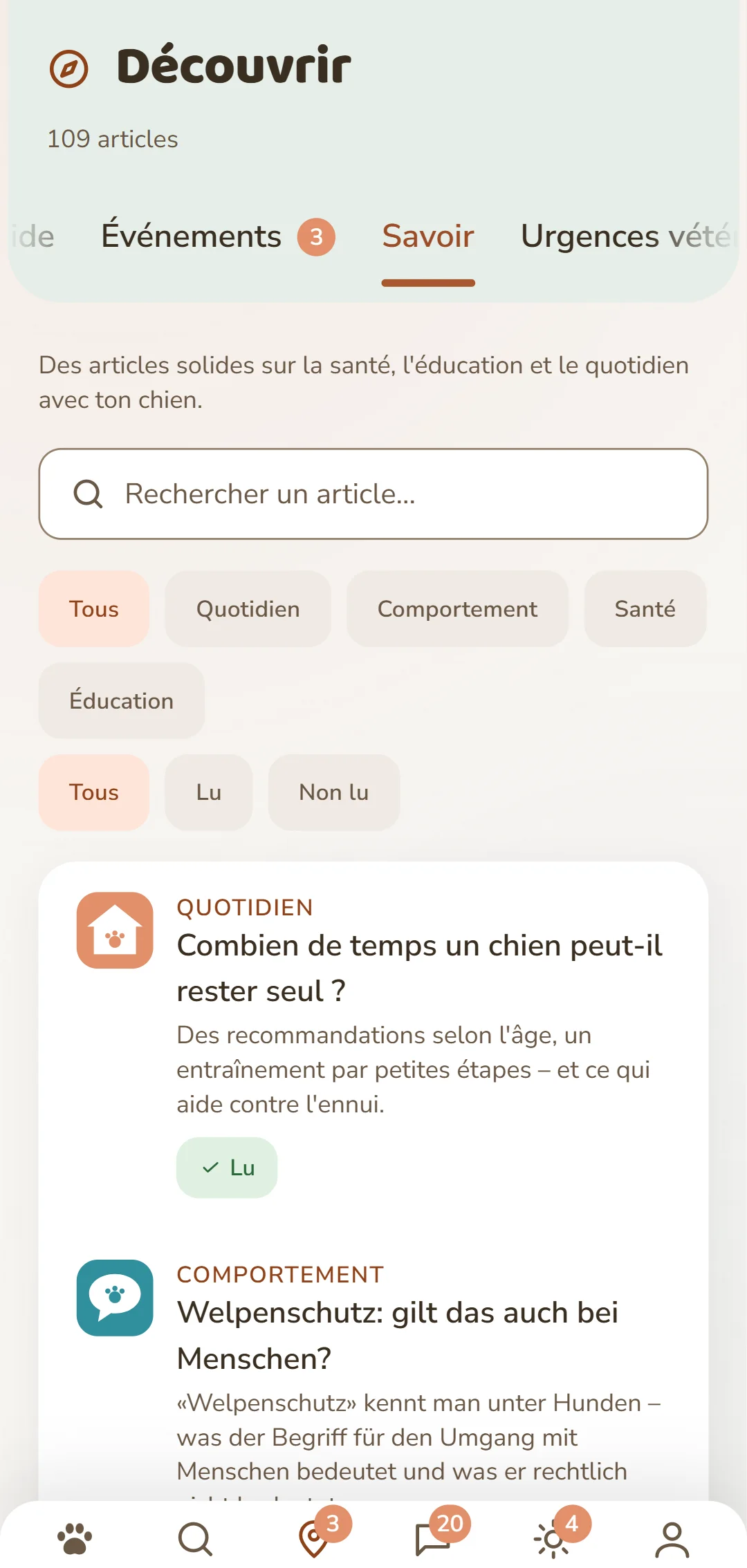 Capture d'écran de l'application DOGSY dans l'onglet Découvrir : tout en haut le nombre d'articles, puis les quatre onglets Guide, Événements, Savoir et Urgence animale. Suivent un champ de recherche et des filtres arrondis pour les catégories – Tout, Quotidien, Santé, Comportement, Éducation. En dessous, les articles sous forme de cartes : à gauche une icône de catégorie colorée, à côté la catégorie en majuscules, le titre et un court chapô. Tout en bas, la barre de navigation de l'application. La capture apparaît dans la langue de cette page.