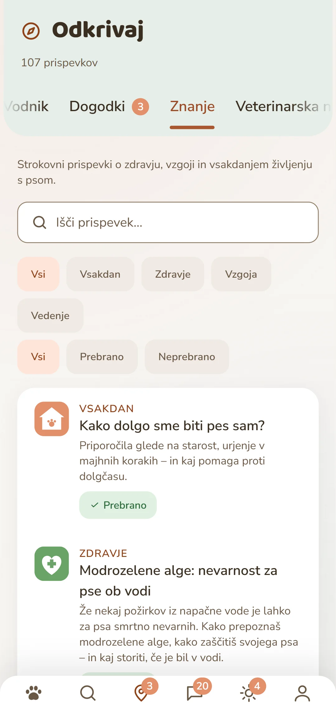 Posnetek zaslona aplikacije DOGSY v zavihku «Odkrij»: čisto zgoraj je število prispevkov, pod njim štirje zavihki Vodnik, Dogodki, Znanje in Nujna pomoč za živali. Sledita iskalno polje in okrogli filtri za rubrike – Vse, Vsakdan, Zdravje, Vedenje, Vzgoja. Pod tem so prispevki v obliki kartic: levo barvni simbol rubrike, poleg njega rubrika z velikimi črkami, naslov in kratek uvod. Čisto spodaj je navigacijska vrstica aplikacije. Posnetek je prikazan v jeziku te strani.