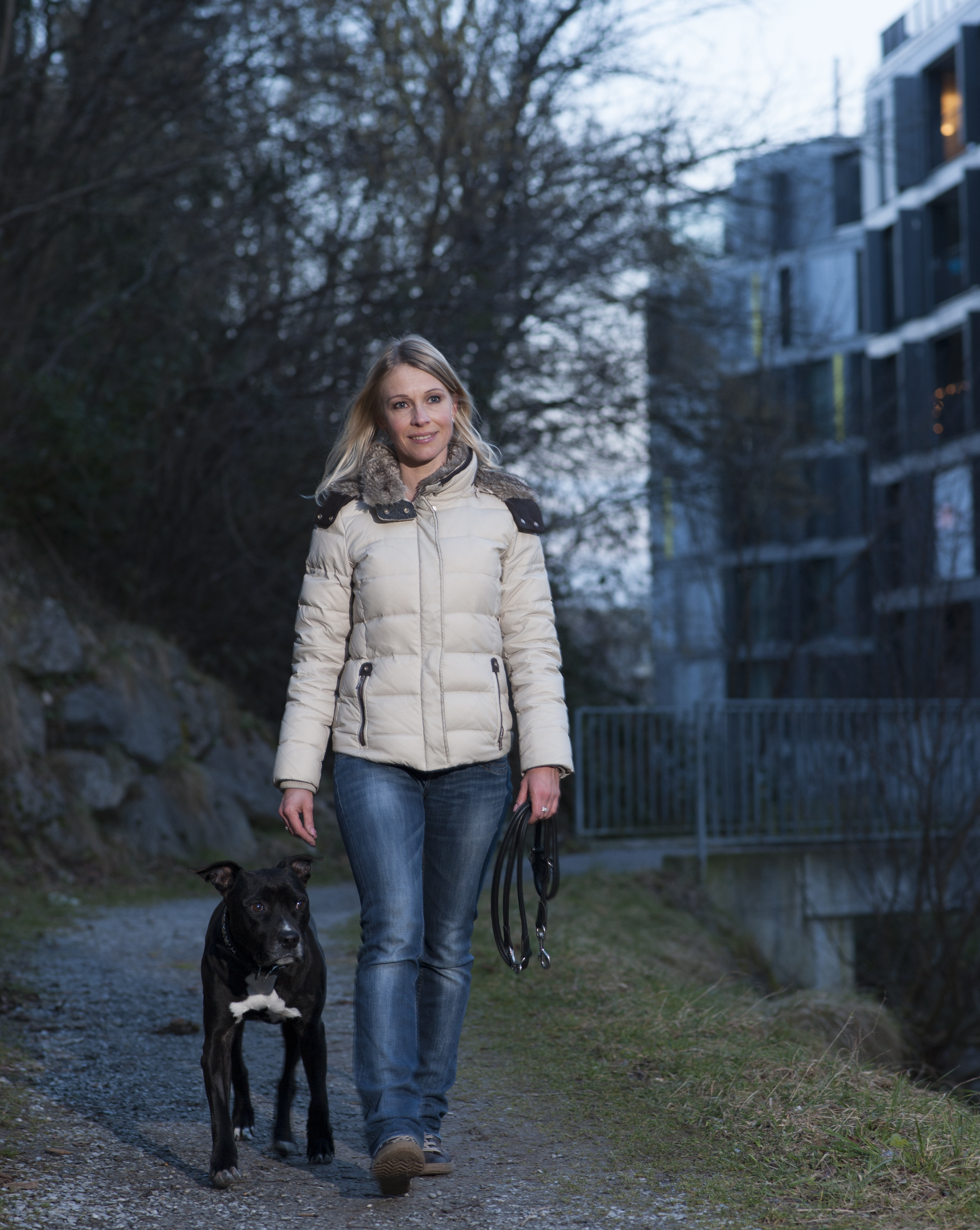 Die mit dem Hund geht